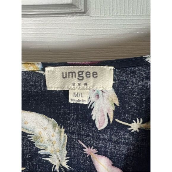 Umgee Womens Feather Blouse Size M/L - Picture 2 of 4